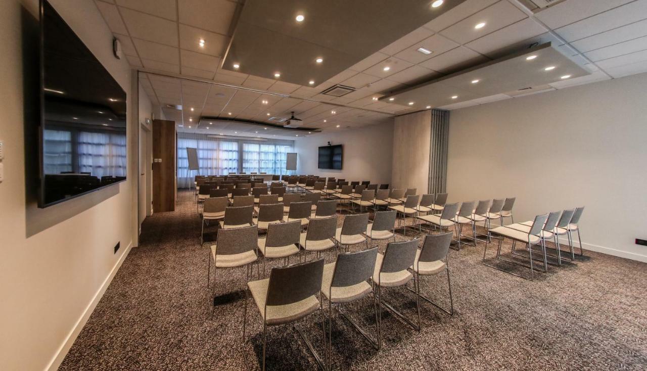 Ibis Styles Republique 3*