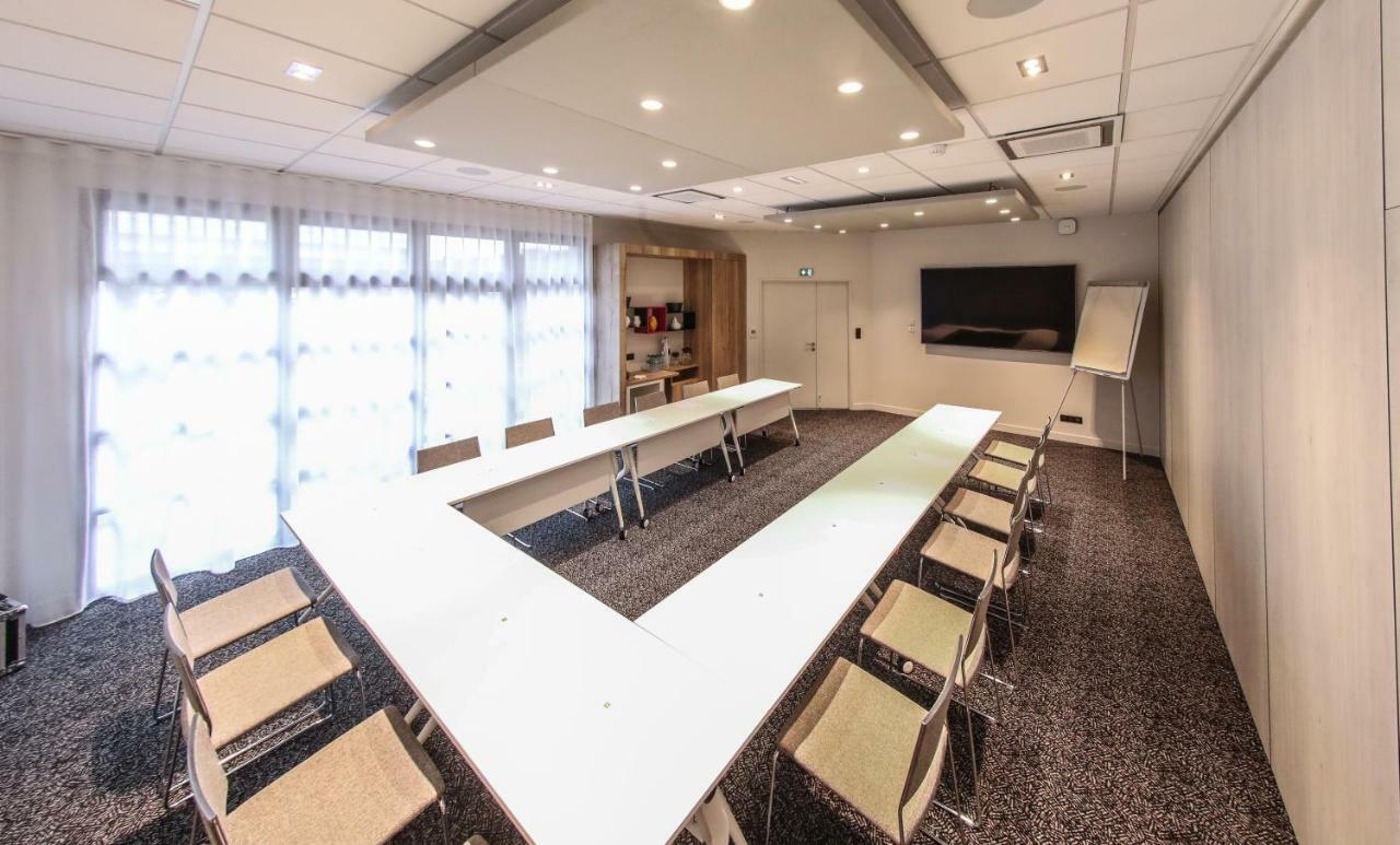 Ibis Styles Republique 3*
